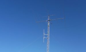 Yagi-antenni mastossa